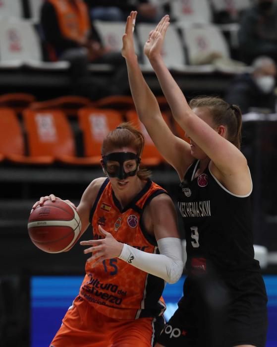 Las mejores imágenes del Valencia Basket - Basket Hema SKW