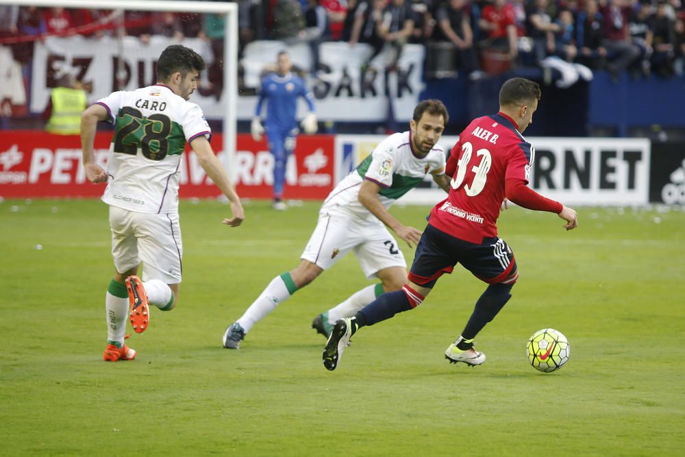 El Elche arañó un punto en El Sadar