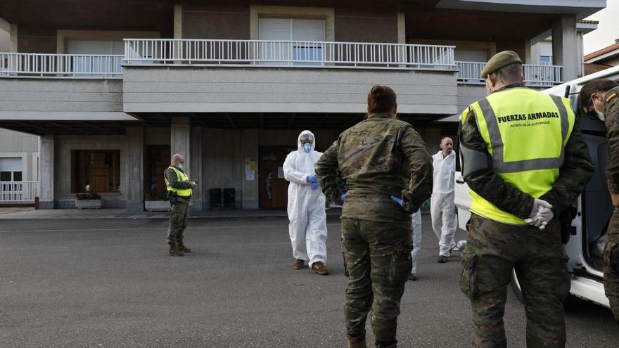 Desinfección de la residencia de ancianos de Santa Teresa en Avilés