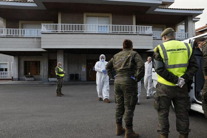 Desinfección de la residencia de ancianos de Santa Teresa en Avilés