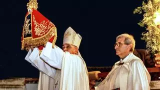 El Arzobispo recibe en Utiel la imagen de la Virgen del Remedio