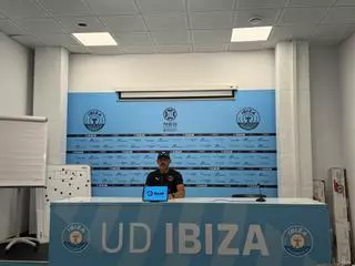 Paco Jémez, técnico de la UD Ibiza: «No voy a estar pendiente de lo que hagan los demás»