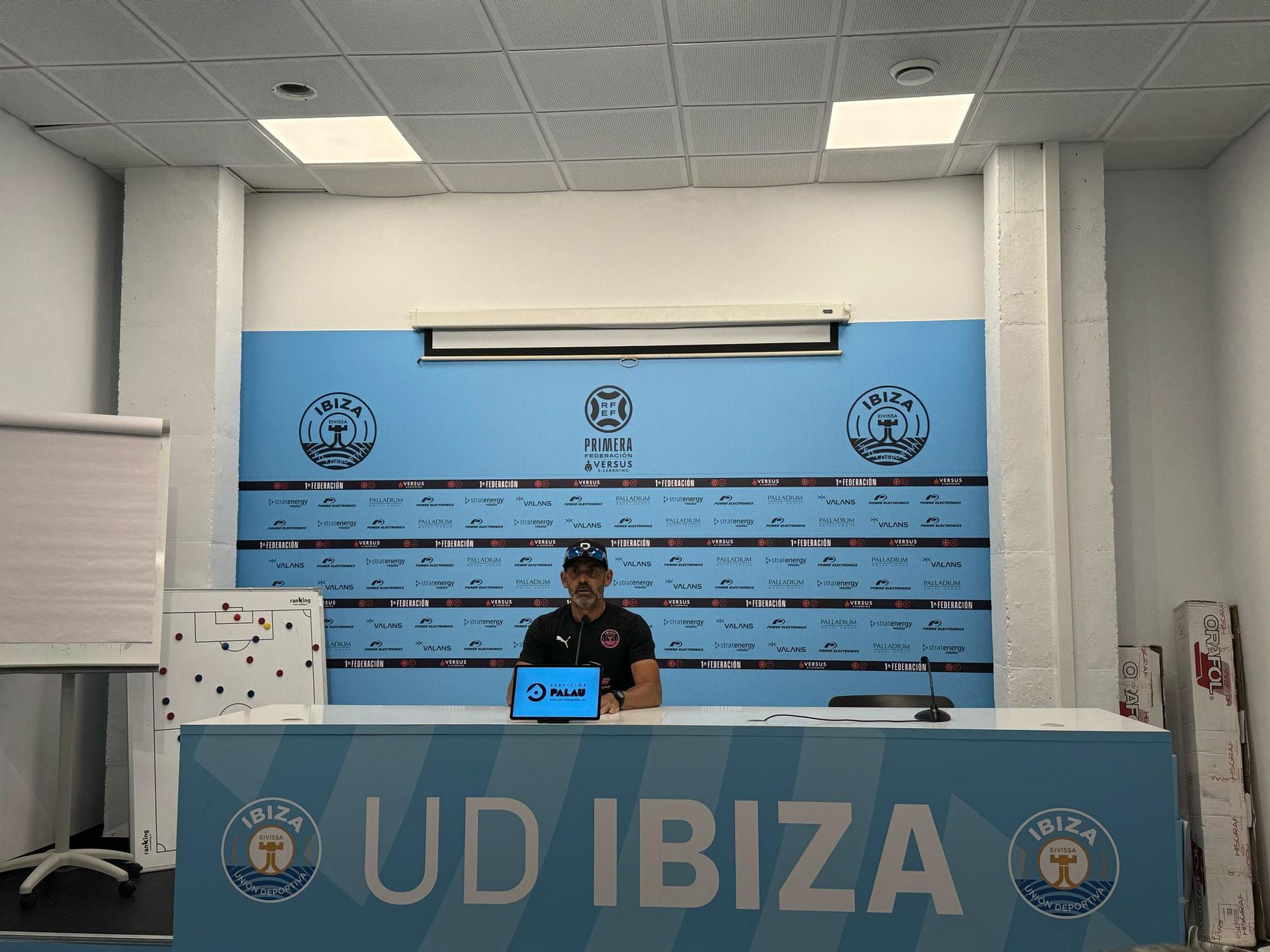 Imagen de Paco Jémez en la rueda de prensa de este viernes