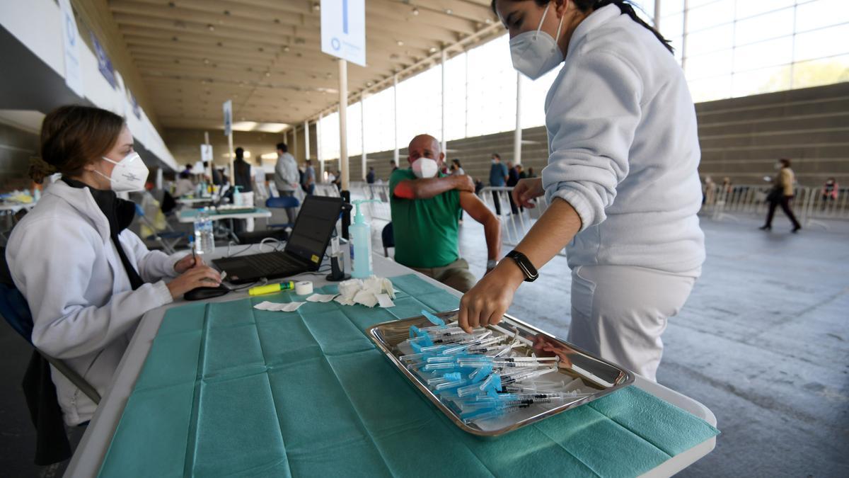 Vacunación masiva en el Recinto Ferial de Pontevedra