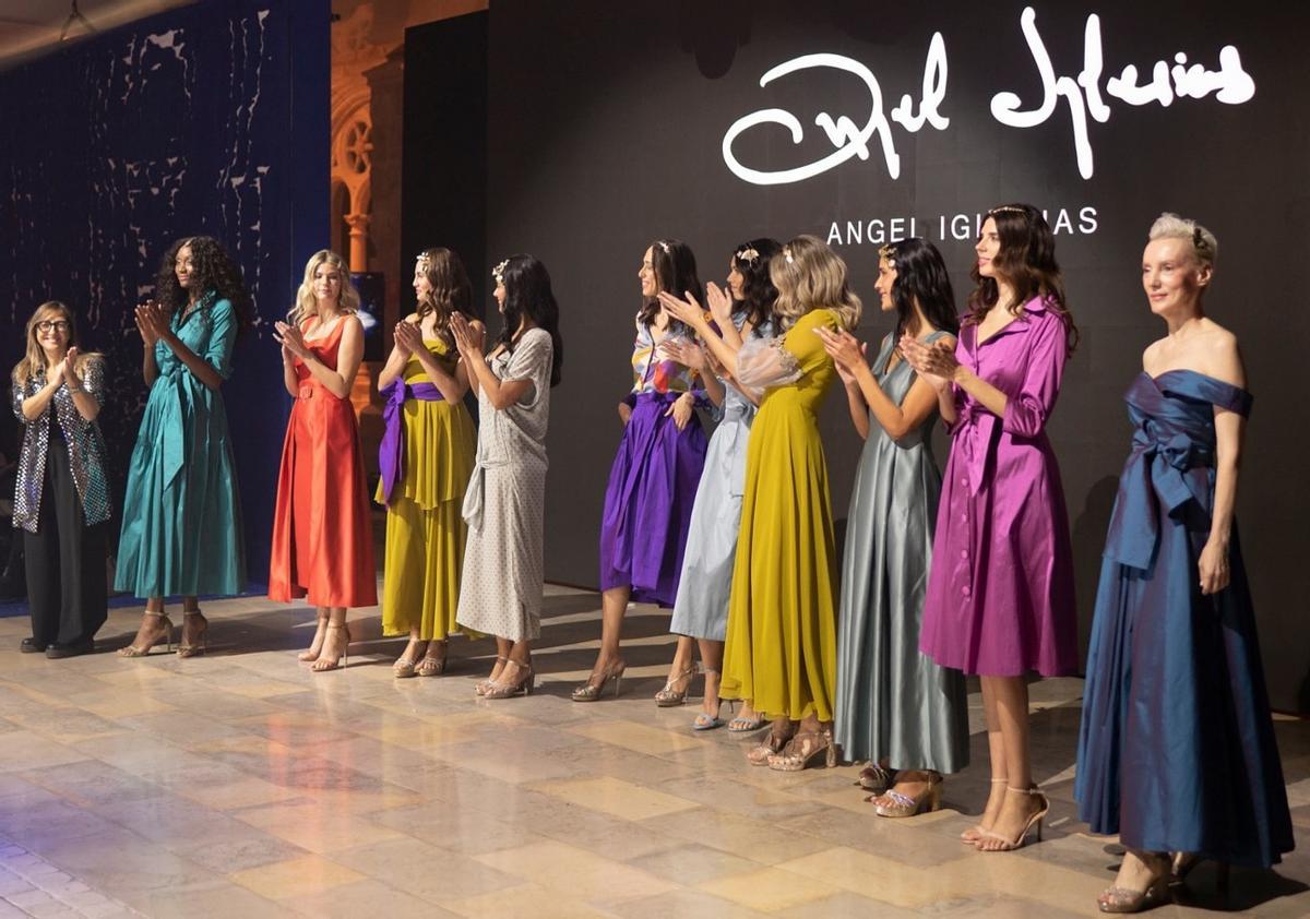 Desfile de la colección "Vendimia de Colores" de Ángel Iglesias