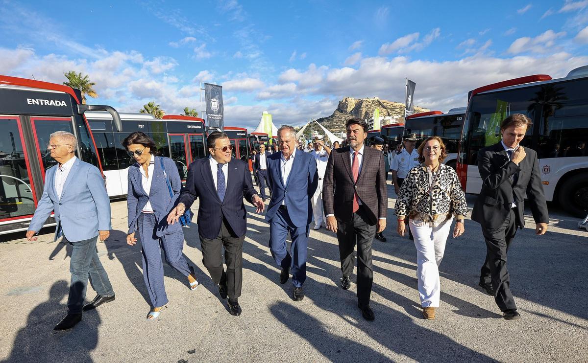 Presentacion de los nuevos autobuses híbridos y electricos de Vectalia