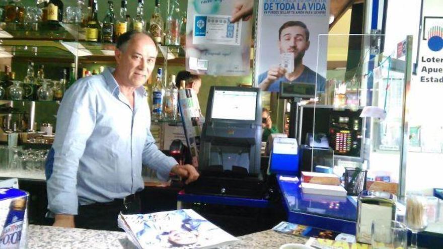 El bar Los Arcos, de Alcañices, no puede sellar la lotería.