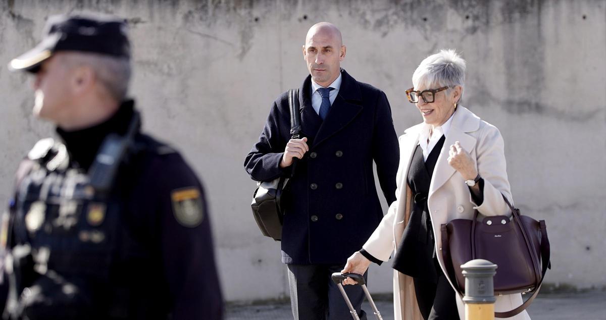 Luis Rubiales. Juicio en la Audiencia Nacional por el beso que dio Luis Rubiales a Jenni Hermoso.