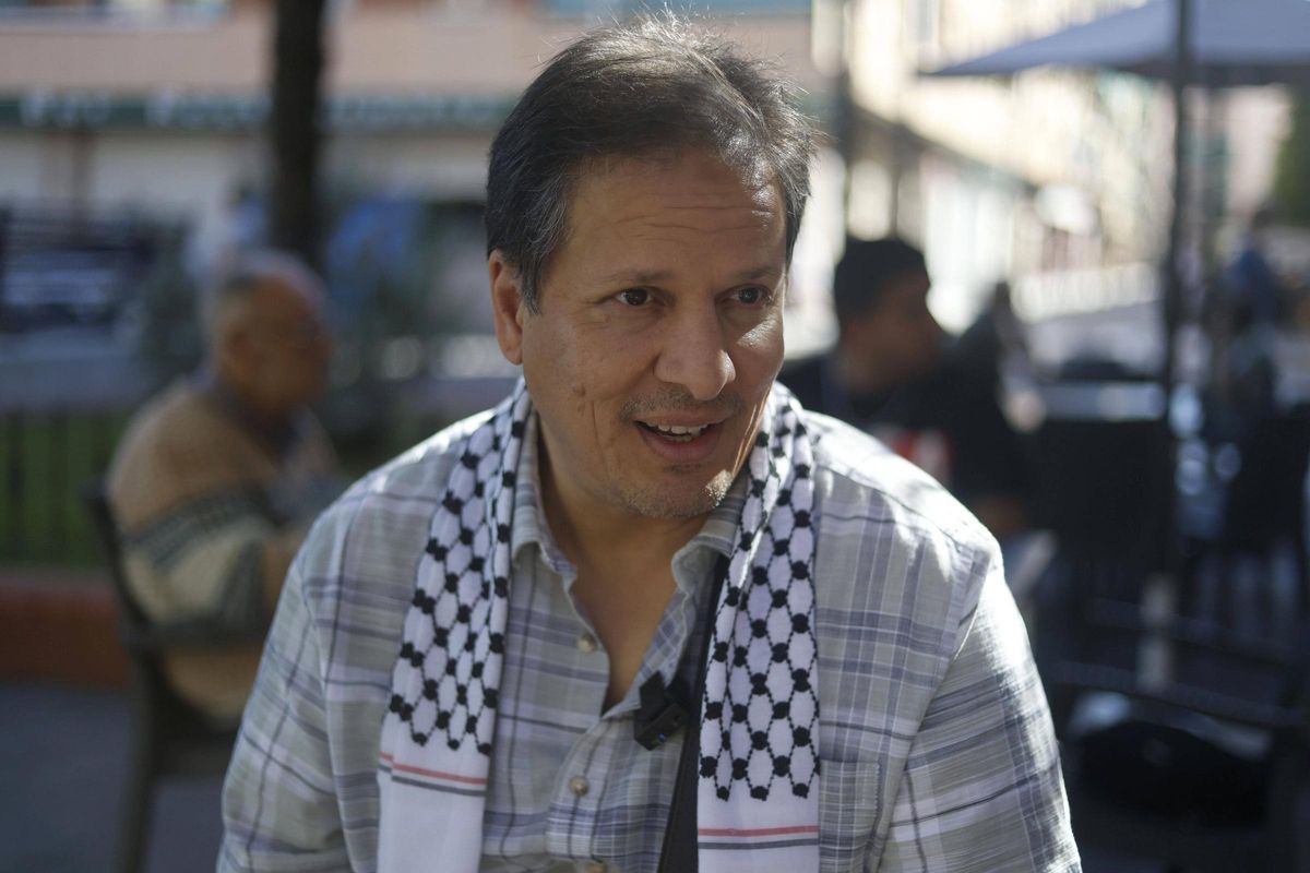 Ramadan El Ghamry durante la entrevista
