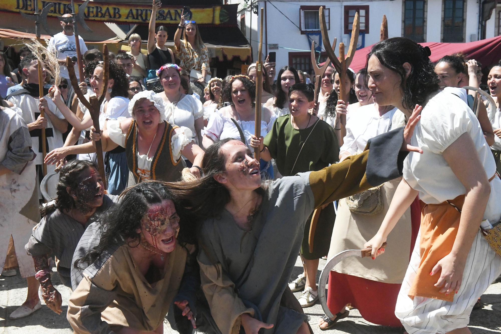 Betanzos cierra su Feira Franca Medieval con la expulsión de los leprosos