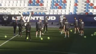El Levante UD se entrena sin Cantero, Róber Pier, Son y Vukcevic