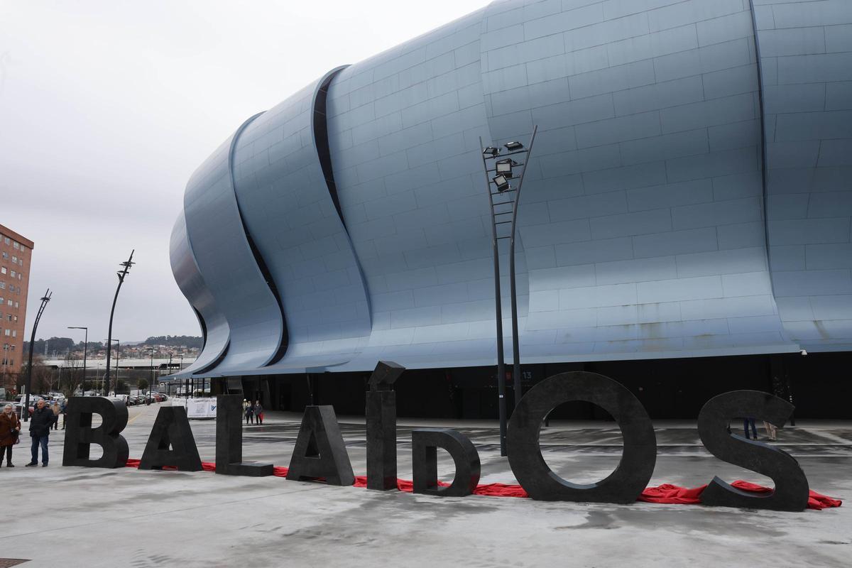 El photocall con las letras de Balaídos, donde se va a ubicar la estatua de Iago Aspas.
