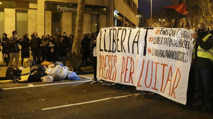 La capçalera de la manifestació de Barcelona a la zona de la plaça de Tetuan el 6 de març del 2021