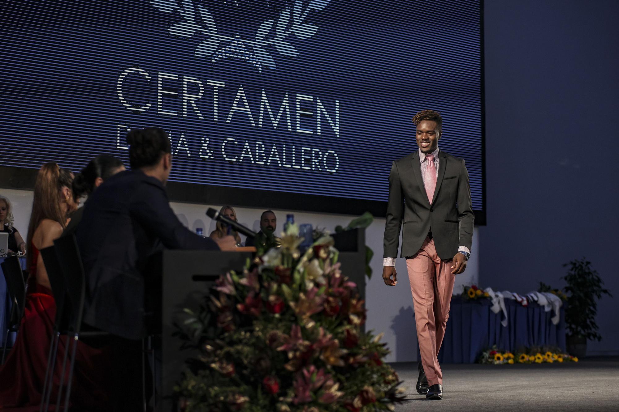 Las imágenes del desfile en Oviedo del certamen de belleza nacional “Dama y Caballero”