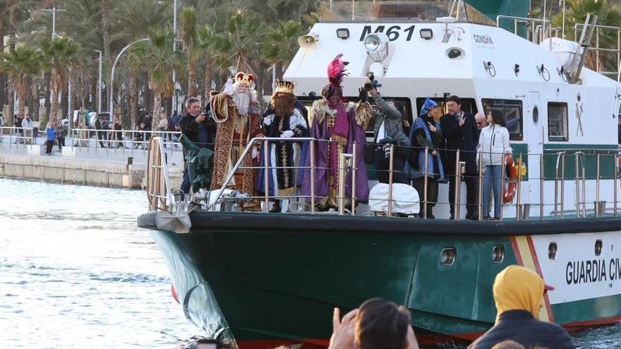 Llegada de los Reyes Magos al puerto de Alicante antes de la Cabalgata de 2024