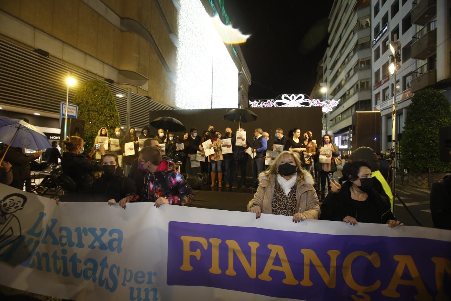 Alicante sale a la calle para exigir al Estado una mayor financiación de la Comunidad Valenciana