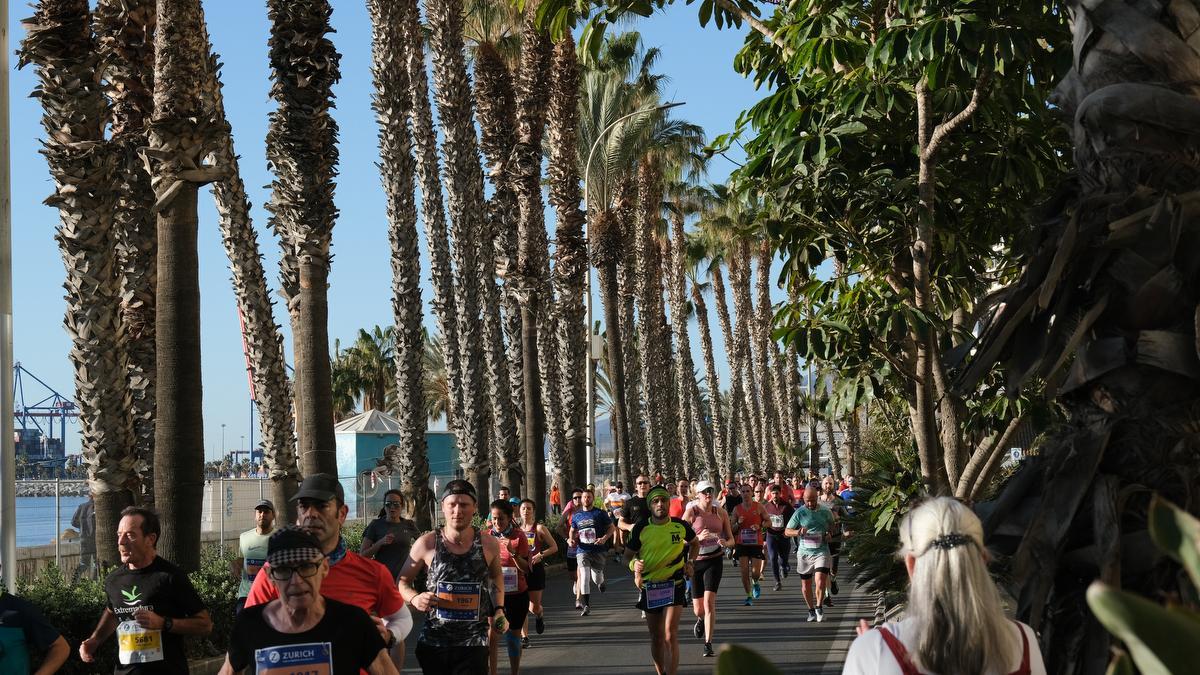 Las imágenes de la Zurich Maratón de Málaga