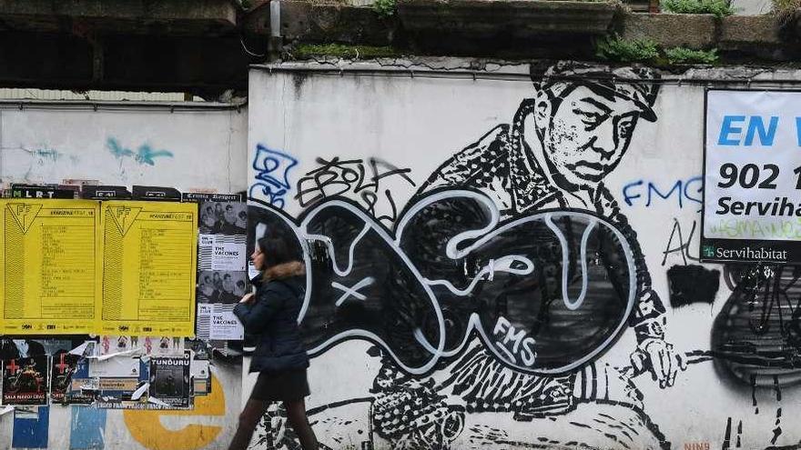 Pintadas en una pared de la calle San Andrés.