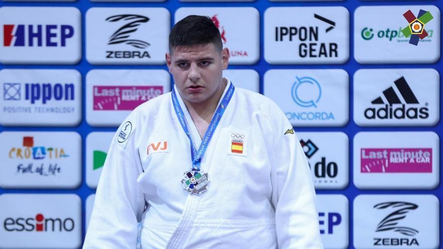 David Kevlishvili se lleva  la plata en más de 90kg