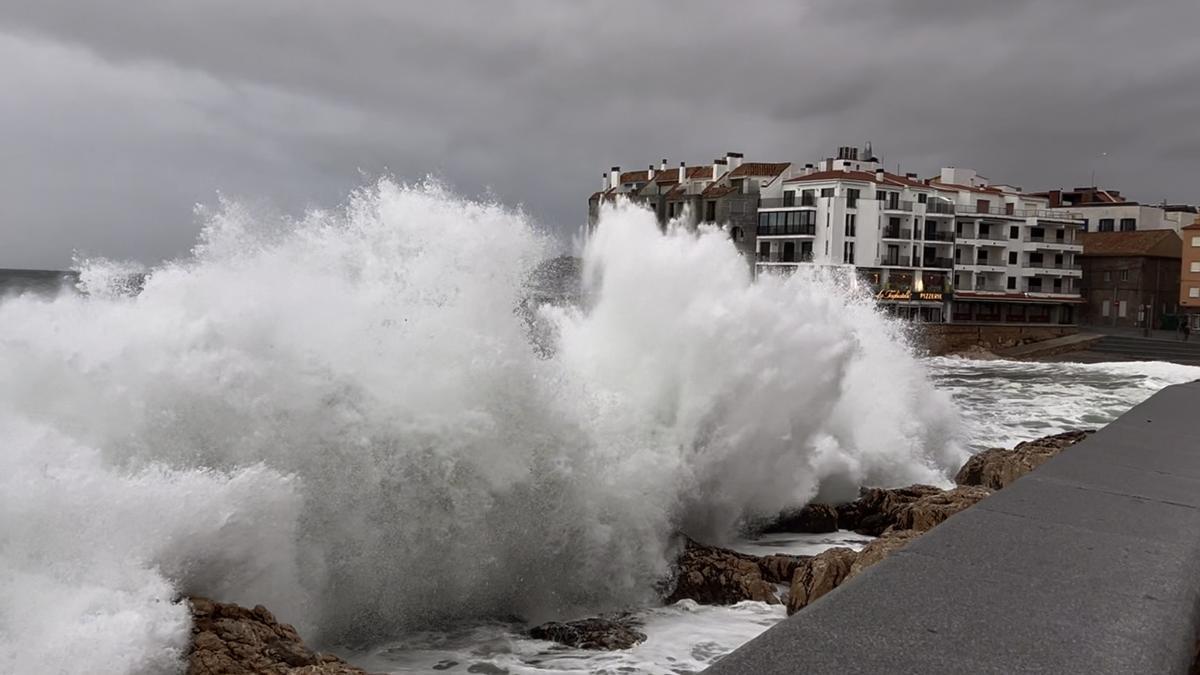 Les imatges del temporal a l'Escala