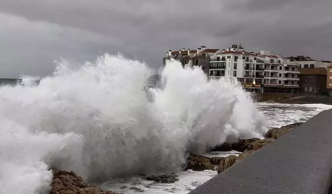 Les imatges del temporal a l'Escala