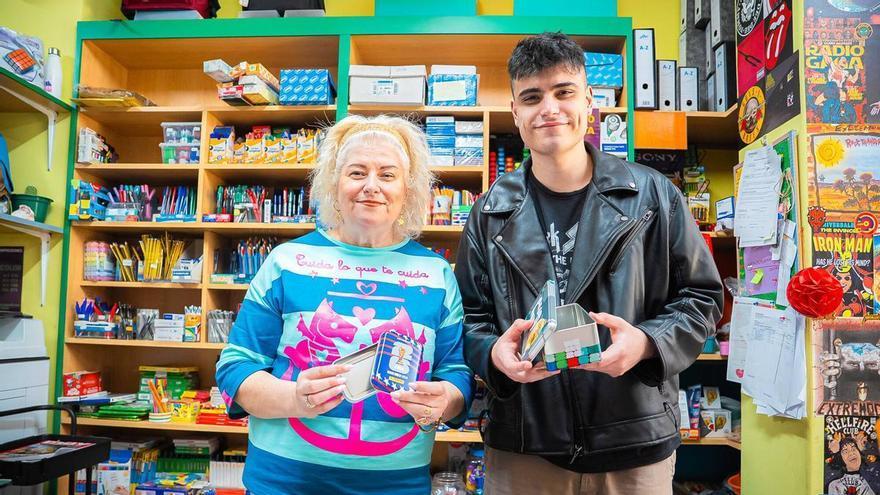 La compra de cromos de la colección del Mundial de fútbol, u