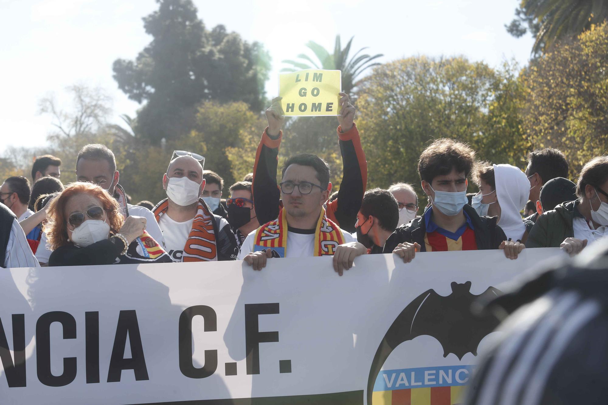 La manifestación valencianista contra Peter Lim (primera parte)