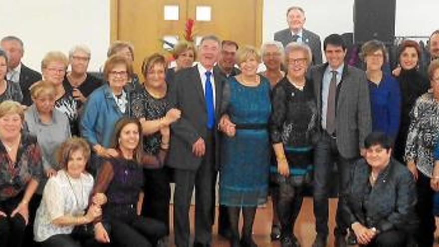 Homenatge sorpresa a la directora de la Coral de Santa Maria d&#039;Igualada, Coni Torrents