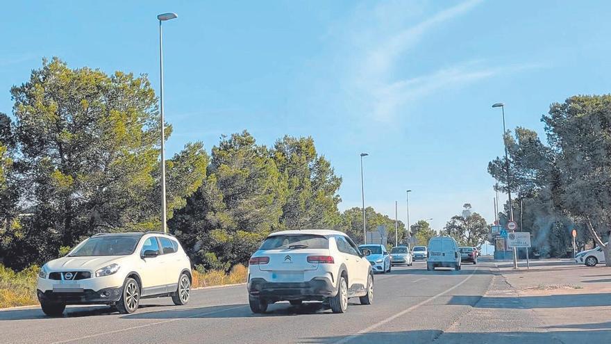 Pacto a tres bandas para ‘ampliar’ la carretera que une las urbanizaciones de Molina con los centros comerciales