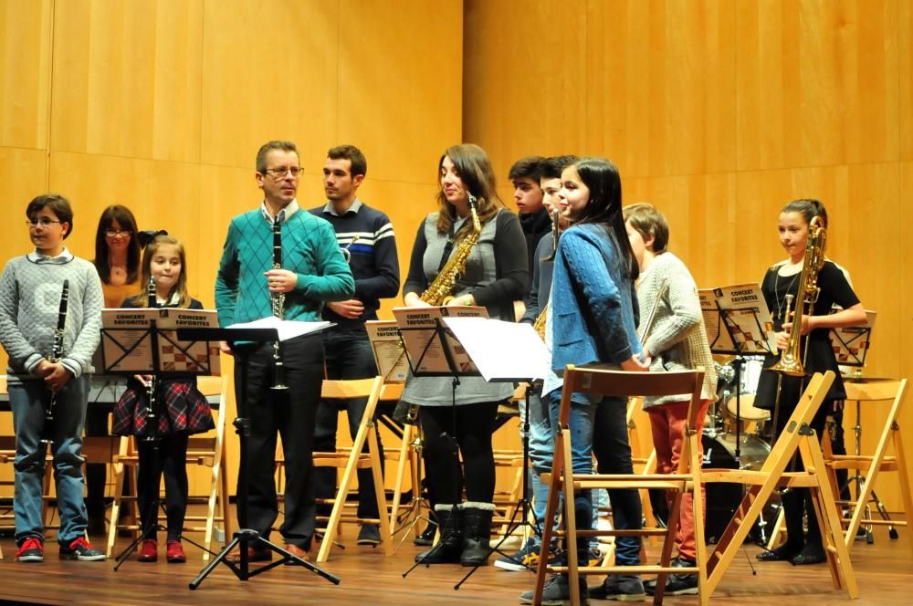 La Banda de Música de A Illa recibe la primavera con un concierto