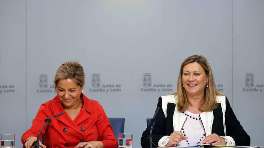 Rosa Valdeón y Pilar del Olmo, en la rueda de prensa posterior al Consejo de Gobierno.