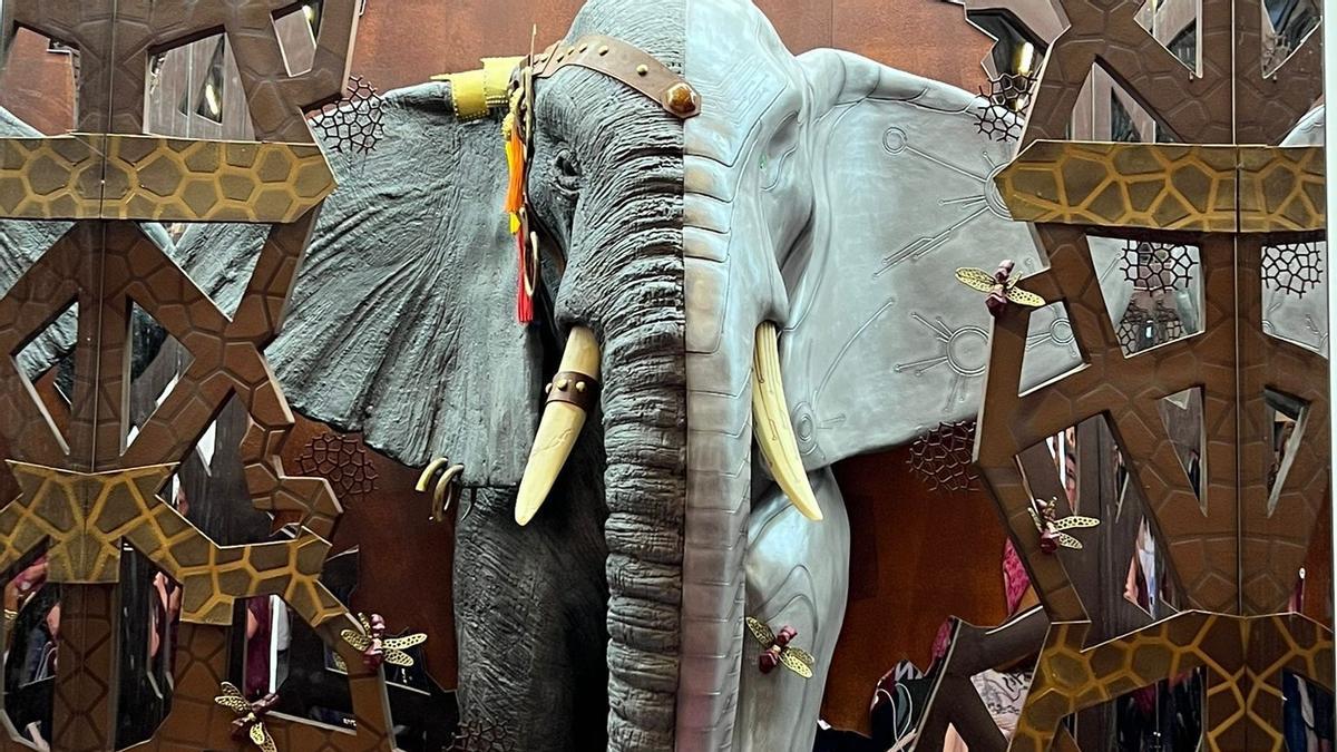 La escultura del elefante de Lluc Crusellas.