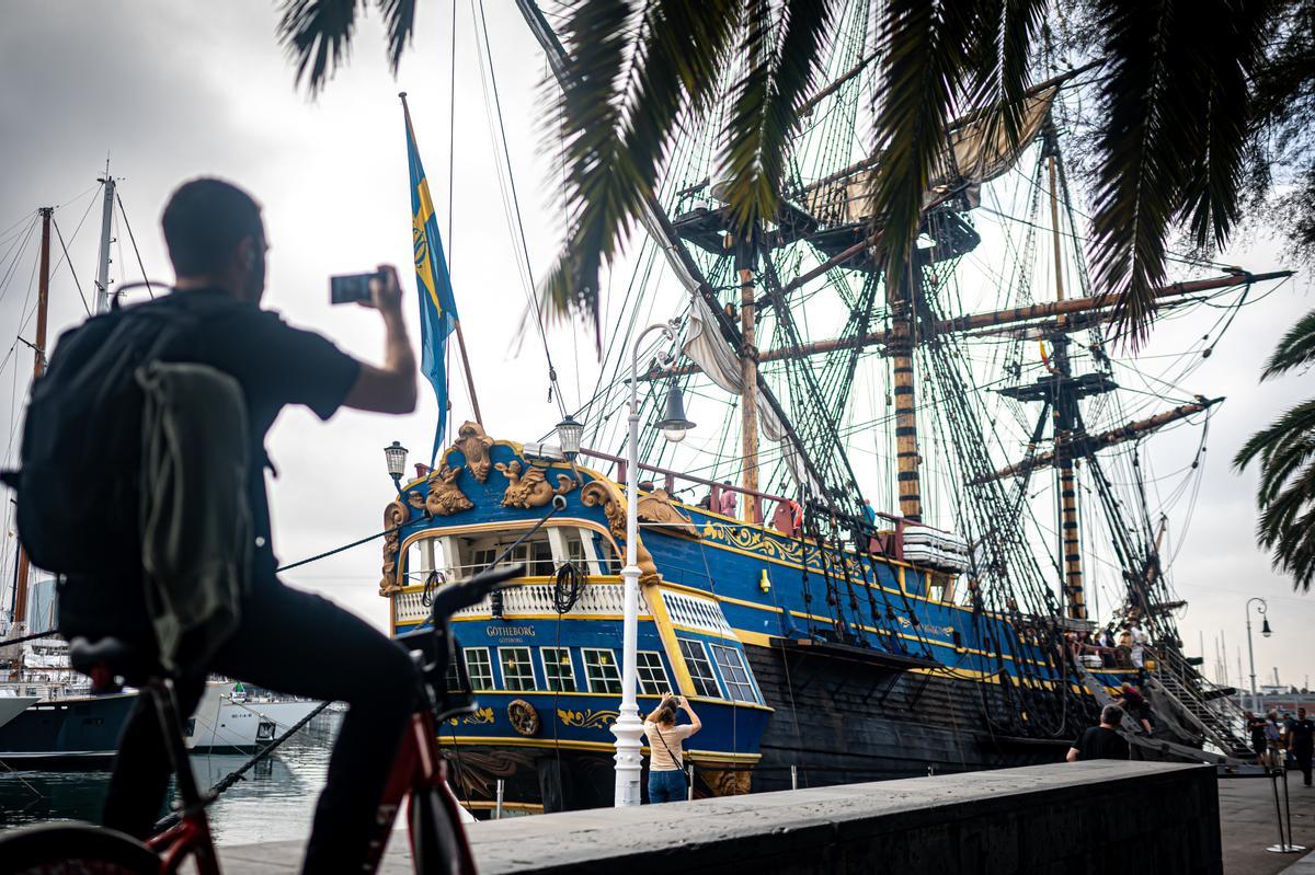 El Götheborg de Suecia, el velero más grande del mundo, recala en Barcelona