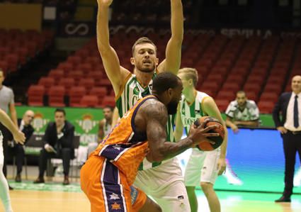 Partido Coosur Real Betis - Valencia Basket