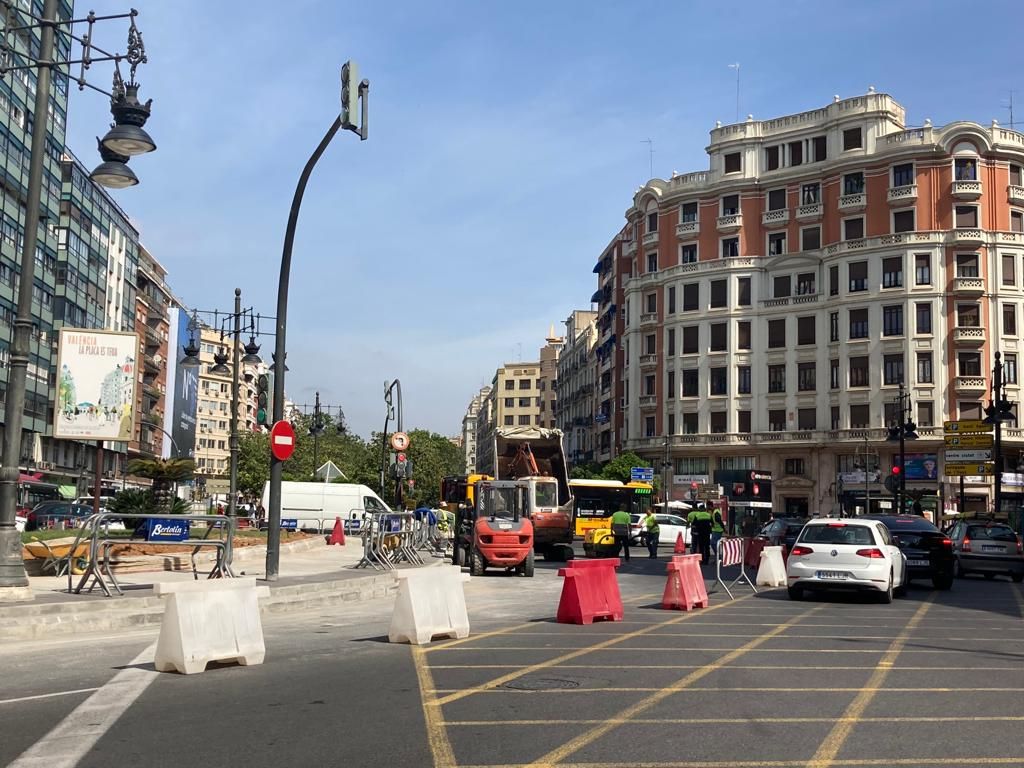 Las obras en la Plaza de España dejan dos carriles libres destino Ademuz