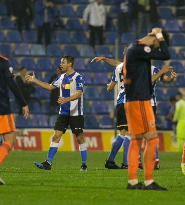 El Hércules remonta al Mestalla con goles de Pablo Íñiguez y Carlos Martínez