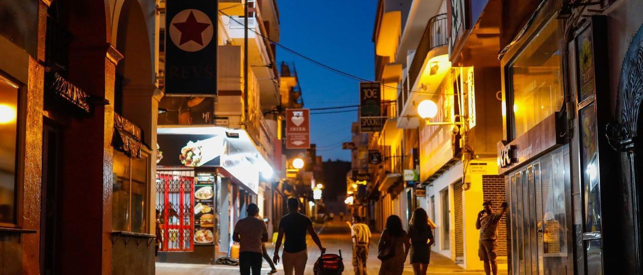 La zona del West de Sant Antoni, en mayo del año pasado, prácticamente vacía. | ZOWY VOETEN