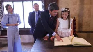 Las dos propuestas de las Hogueras a Mazón en su visita a la Generalitat