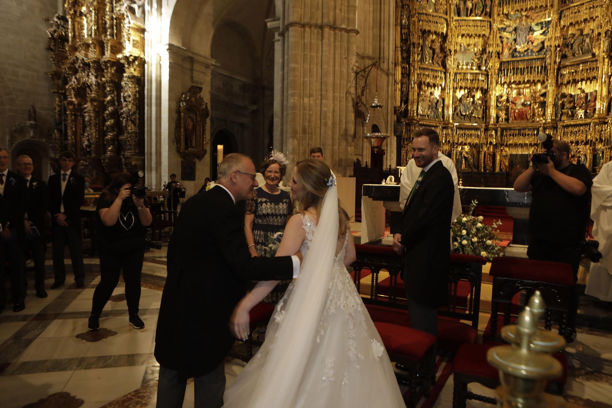 EN IMÁGENES: Oviedo acoge la boda de Paula Canga, hija de Diego Canga, consejero en la Comisión Europea