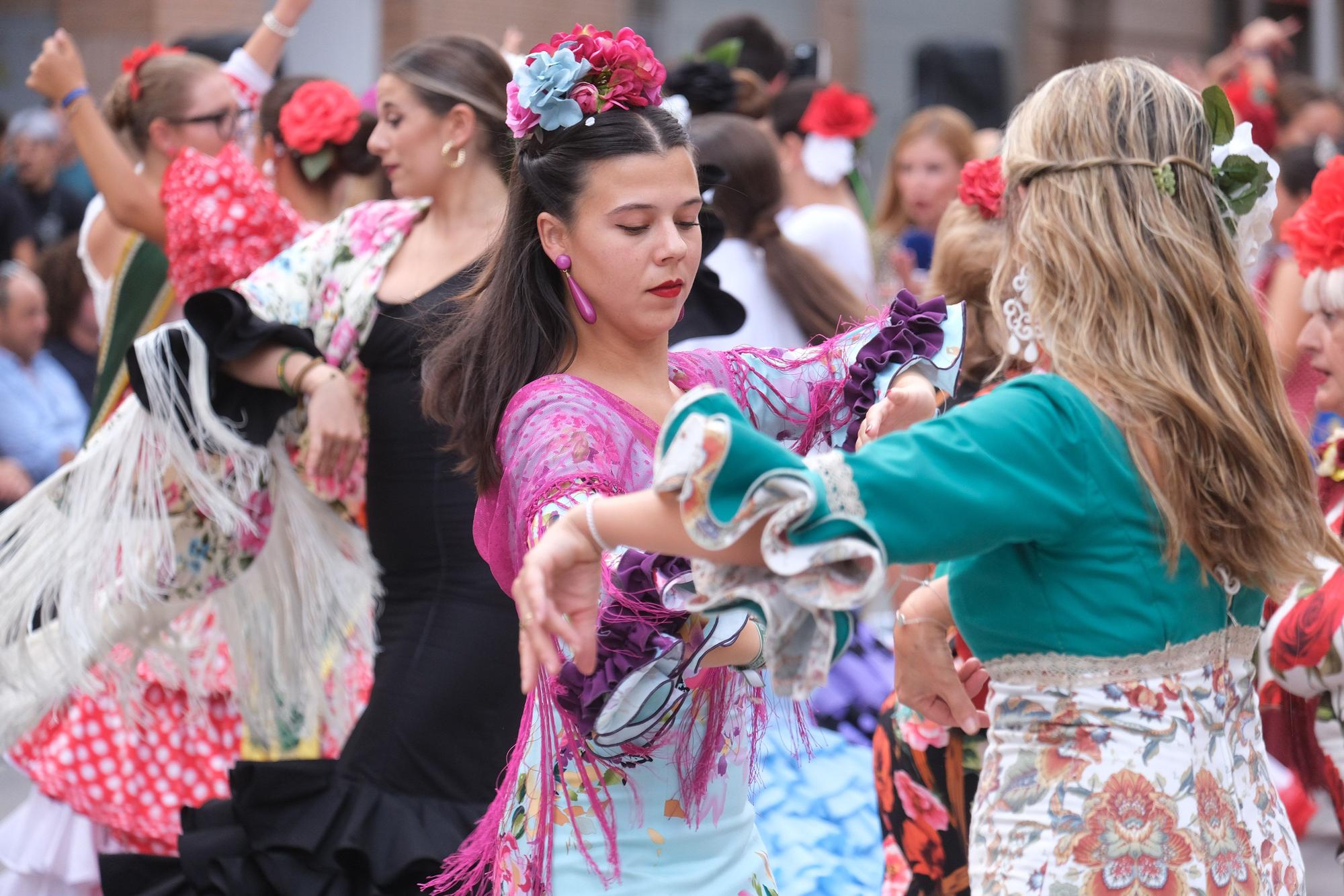 Así ha sido el tradicional Contrabando de la comparsa de Andaluces en los Moros y Cristianos de Villena