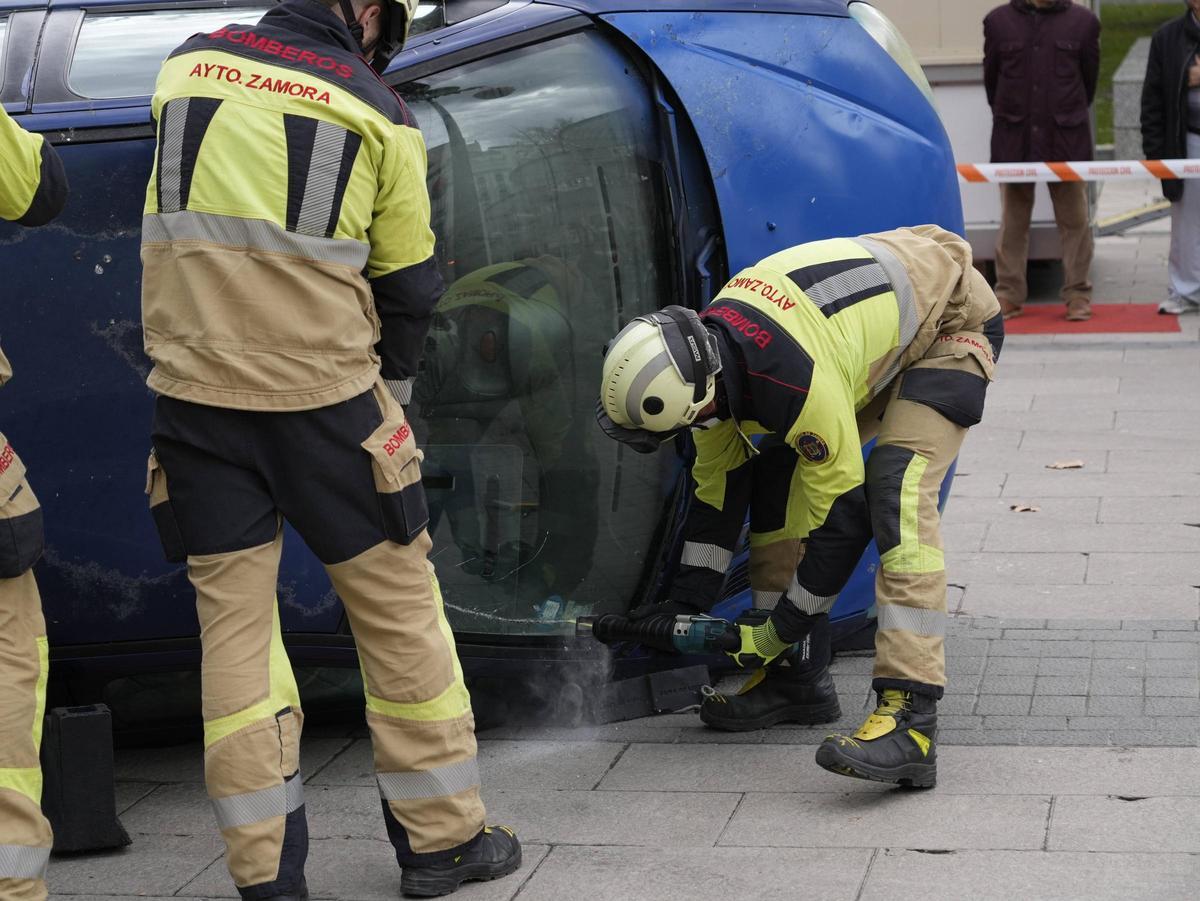 Simulacro de accidente en La Marina