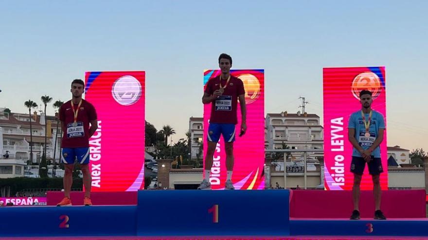 Isidro Leyva, bronce en pértiga | RFEA