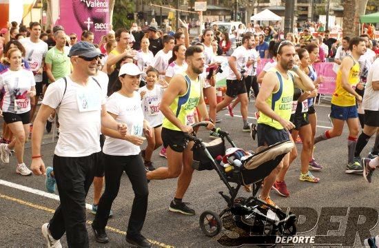 Búscate en la galería de la jornada contra el cáncer en Valencia