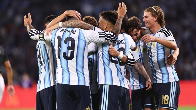 Argentina golea en el primer partido de la era post Messi
