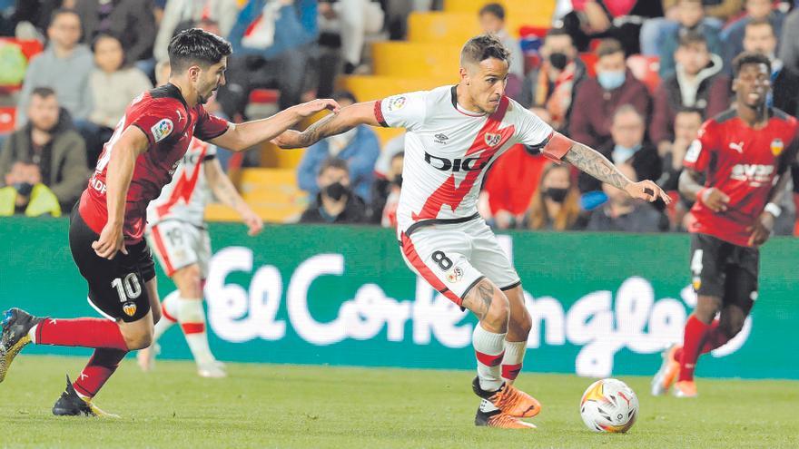 La verticalidad final del Rayo ahogó al Valencia