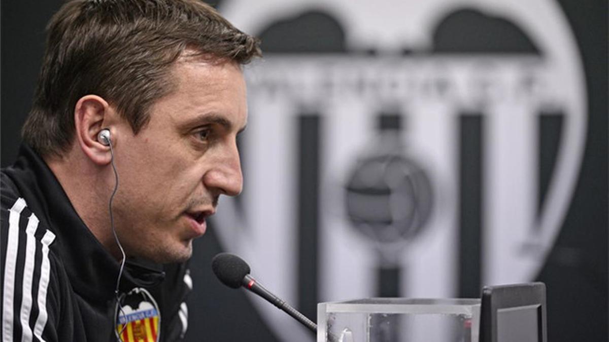 Neville compareció ante los medios en la previa del Valencia-Espanyol