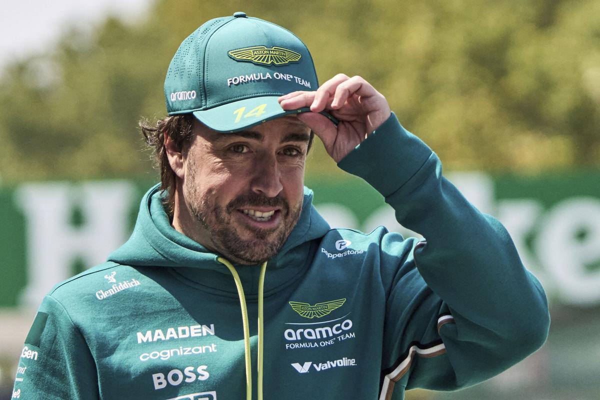 Fernando Alonso espera que las novedades introducidas en Silverstone mejoren el AMR25