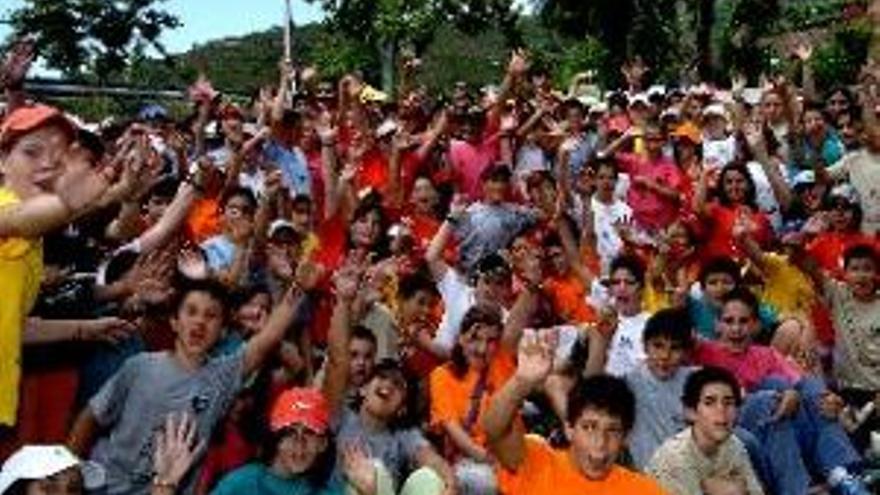 Covivencia de educación física de alumnos de sexto curso de primaria celebrada en Jarandilla