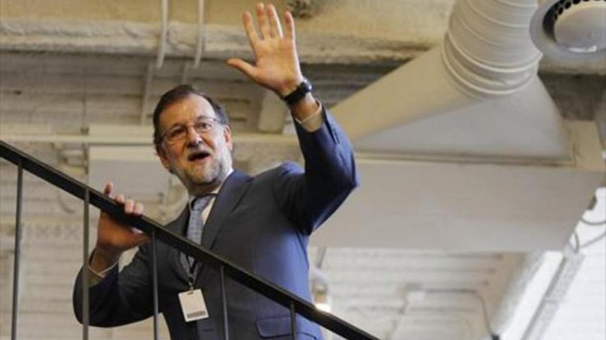 Rajoy habla de coches y aviones: otro lapsus para el recuerdo