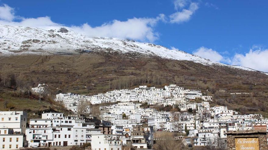 Ni Sevilla ni Málaga: esta es la provincia de Andalucía que alberga el pueblo más alto de la comunidad, a 1.500 metros y repleto de naturaleza